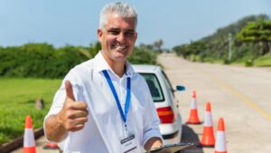 Instrutor de CNH autônomo: veja regras para dar aulas sem autoescola