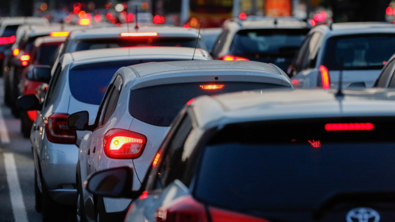 Carro é o principal meio de transporte até o trabalho em Uberlândia, aponta IBGE Carro é o principal meio de transporte até o trabalho em Uberlândia, aponta IBGE