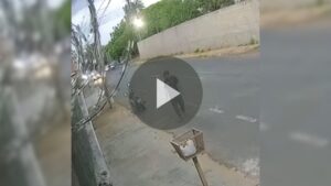 homem furta moto em Uberaba