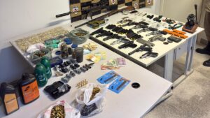 Polícia Militar apreende armas em Patrocínio e descobre arsenal com 15 armamentos