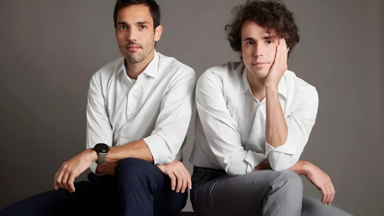 Manuel Netto e Gustavo Mapeli, sócios-fundadores da Kanastra Manuel Netto e Gustavo Mapeli, sócios-fundadores da Kanastra