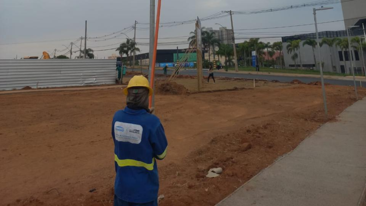 Nova passagem de pedestres é liberada em Uberlândia para garantir segurança durante obras do Terminal Sul 