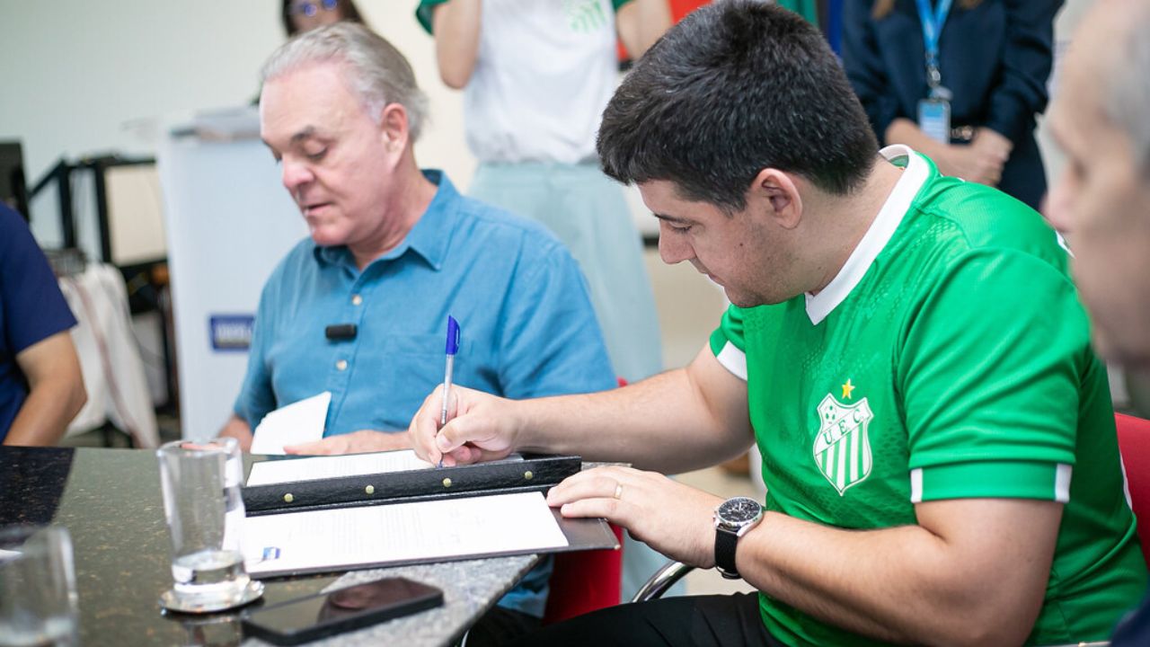 Paulo Sérgio, prefeito de Uberlândia, e Fábio Mineiro, gestor do Uberlândia SAF