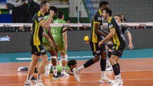 Praia Clube/Uberlândia Vôlei mantém invencibilidade na Superliga após vitória por 3 a 0 sobre o Viapol São José — Foto: Bruno Cunha/Praia Clube