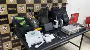Polícia militar recupera scanner furtado e outros materiais