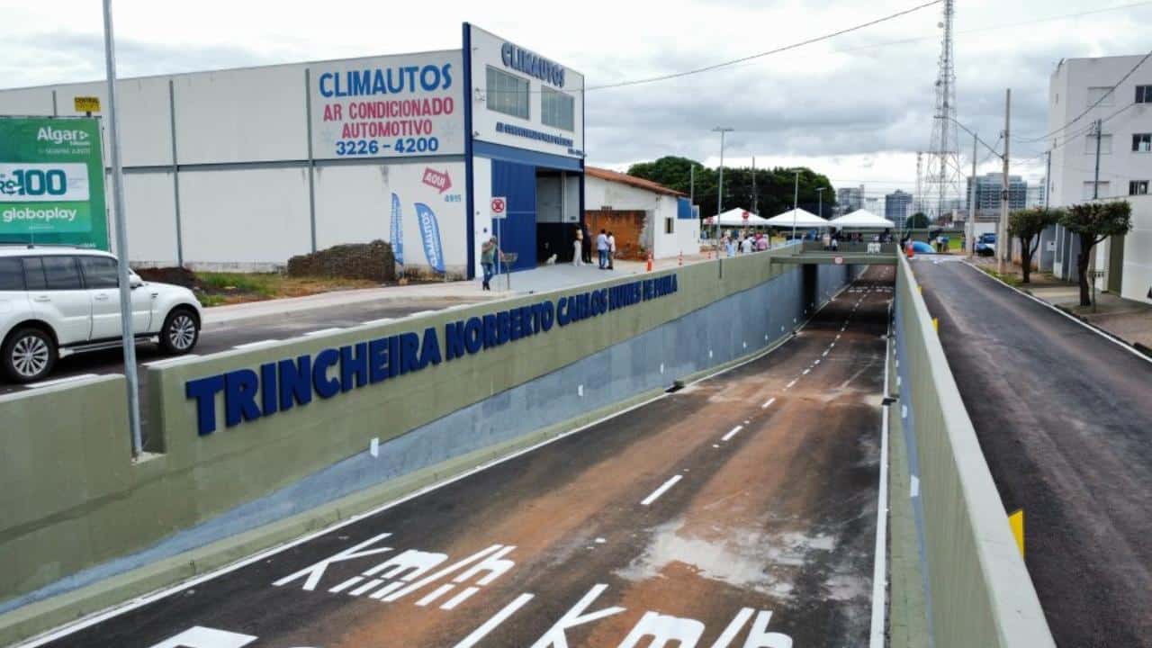 Vista da trincheira da avenida Afonso Pena