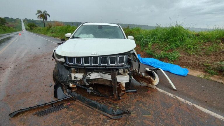 Acidente entre dois carros é registrado na BR-352 em Arapuá