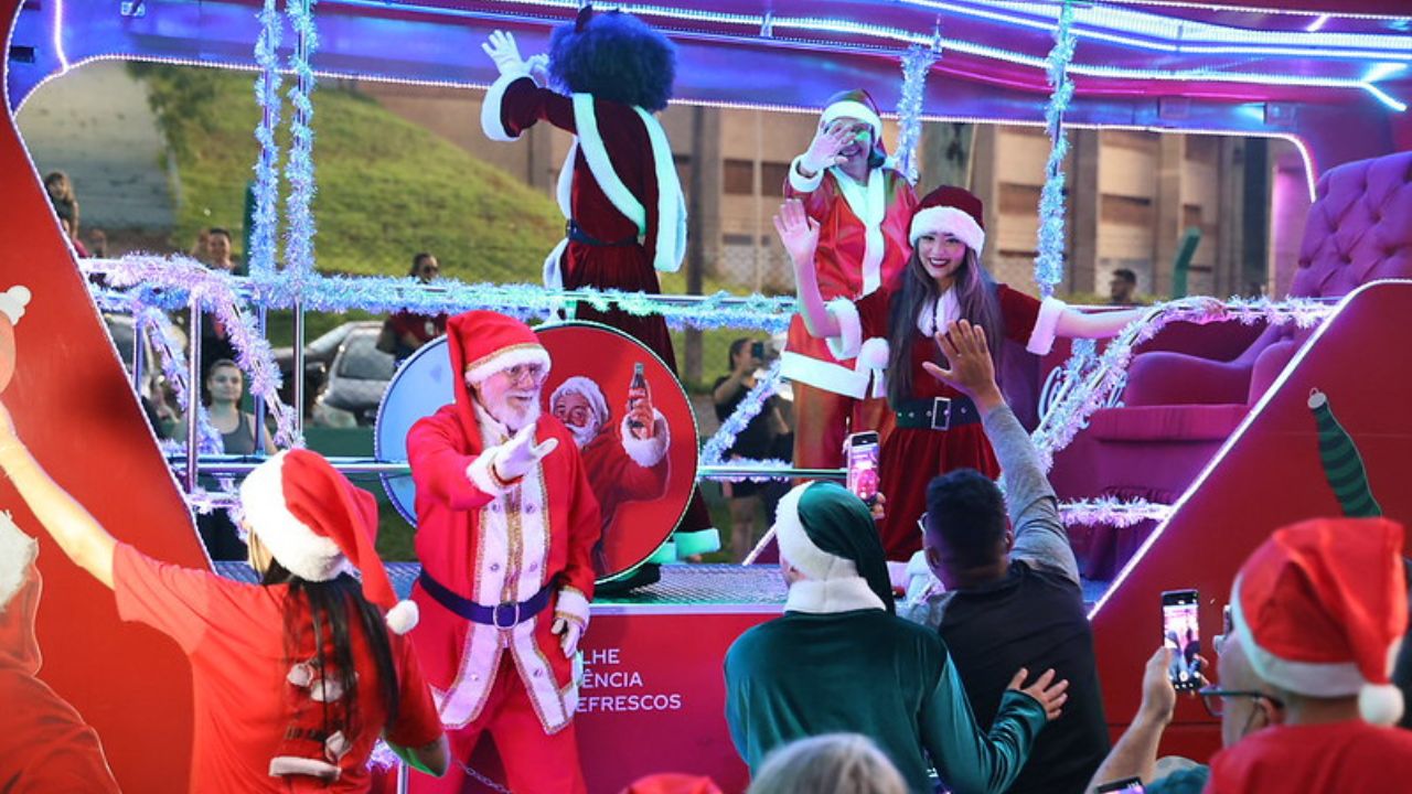 Decoração natalina para visitar no Triângulo. Imagens do Natal 2025 de Uberlândia