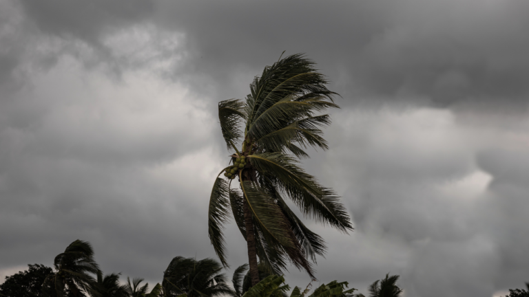 Uberlândia em alerta de tempestade.