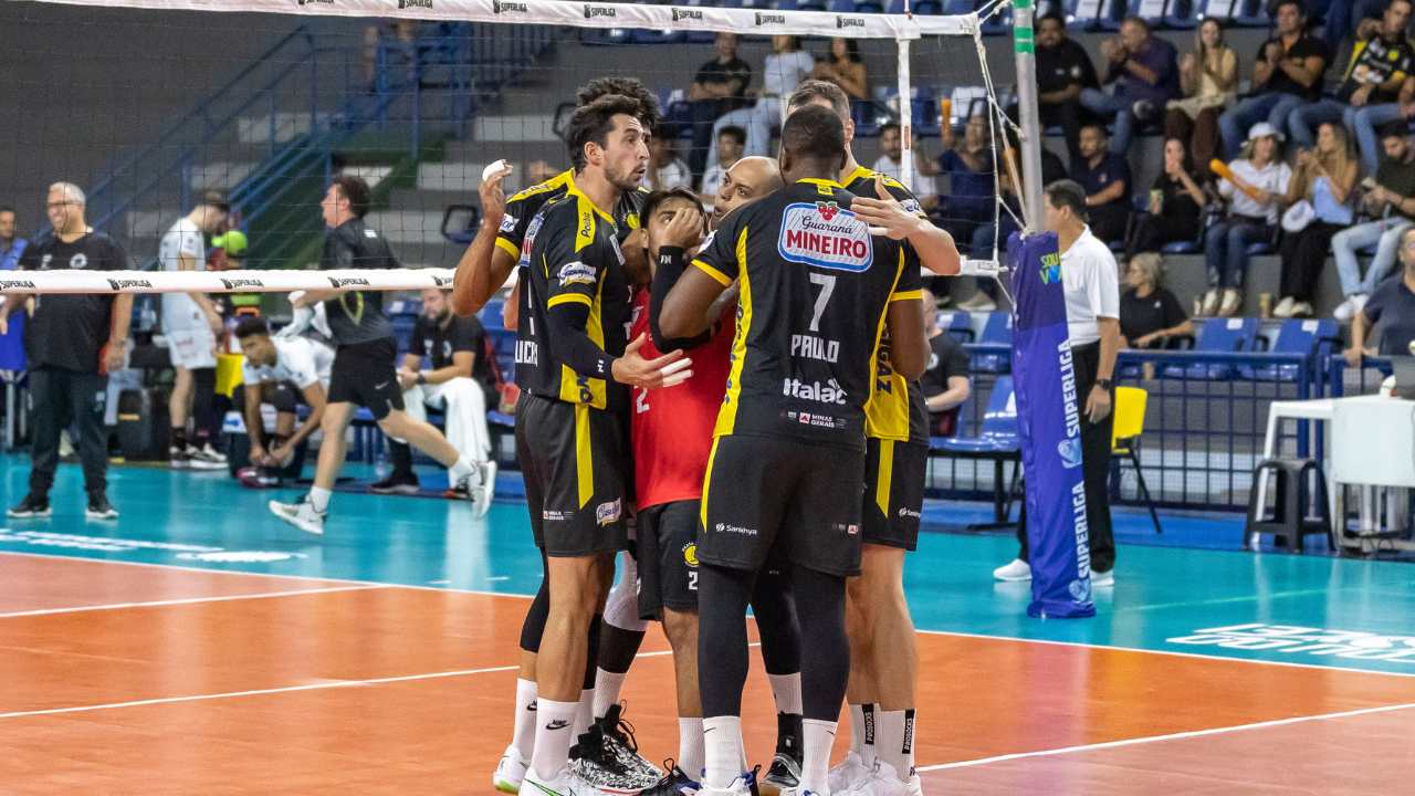 Praia Clube x Guarulhos na Superliga Masculina