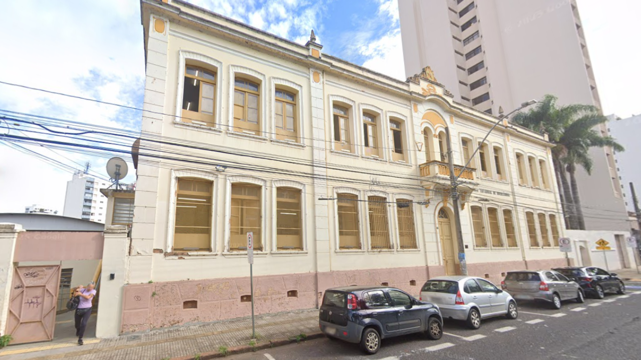 Escolas estaduais de Uberlândia normalizam aulas após suspensão de greve