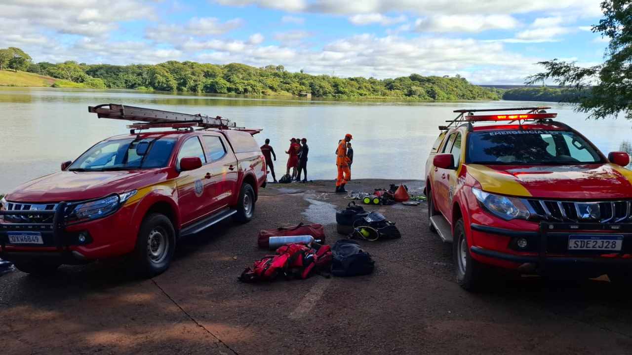 Encontrados mortos após carro cair no rio Paranaíba