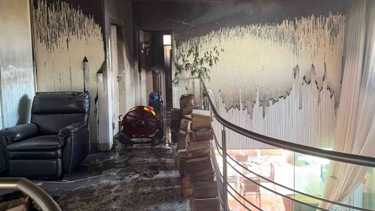 Incêndio atinge casa