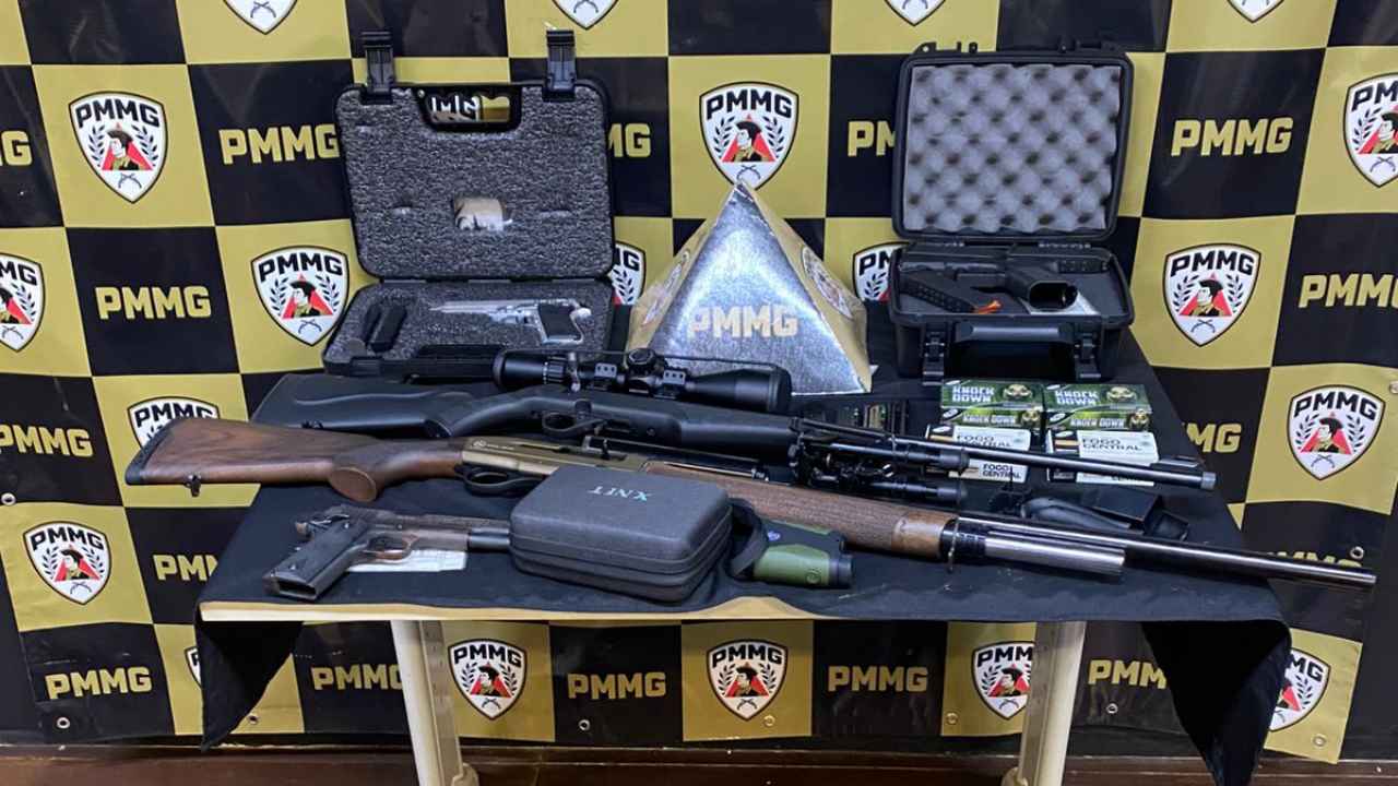 Homem é morto com 11 tiros Homem é morto com 11 tiros