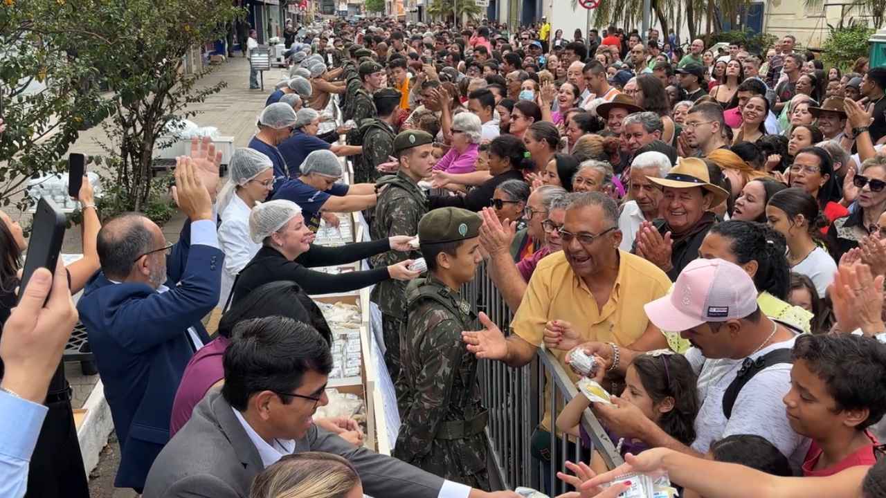 Patos de Minas celebra 134 anos Patos de Minas celebra 134 anos