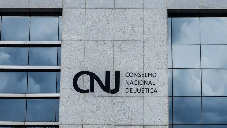Os devedores com cobranças na Justiça precisam ter atenção redobrada. O Conselho Nacional de Justiça (CNJ) colocou em prática um projeto-piloto para reformular o Sistema de Busca de Ativos do Poder Judiciário