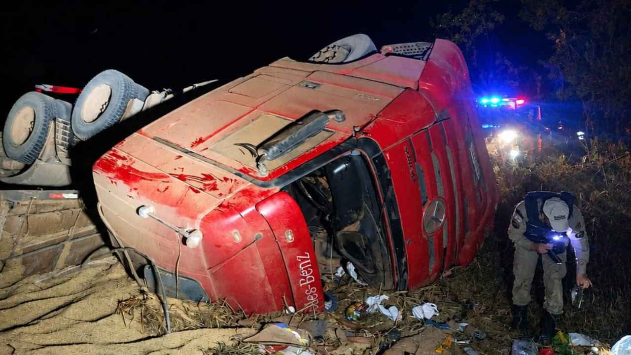 Mulher fica presa às ferragens