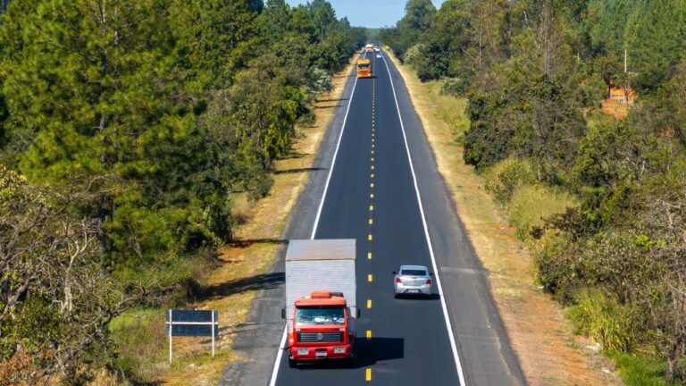 Entidades assinam pacto para duplicação da BR-365 entre Uberlândia a Patrocínio - Crédito: Reprodução/Agência Minas
