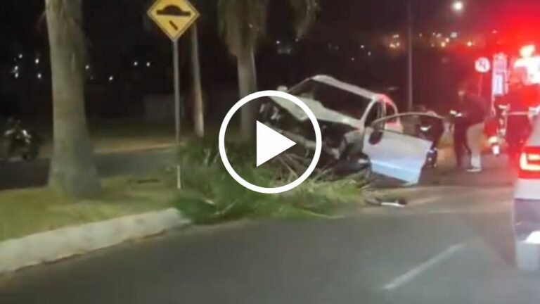 Carro capota