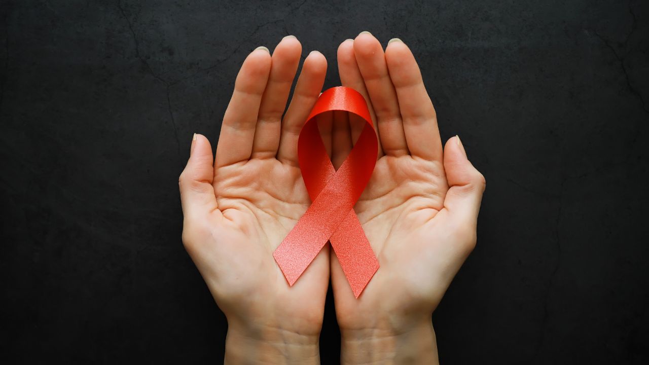 HIV: SUS avalia PrEP injetável e cientistas relatam remissão