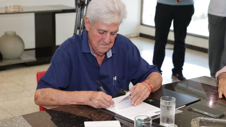 Odelmo Leão foi prefeito de Uberlândia por 4 vezes - Crédito: Reprodução/ PMU