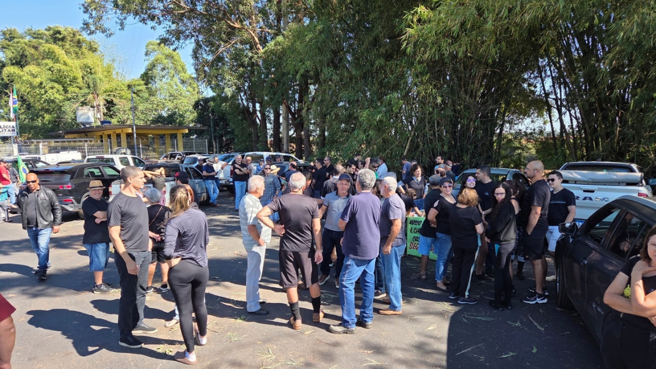 Protesto na MGC-497 cobra duplicação e mais segurança na via
