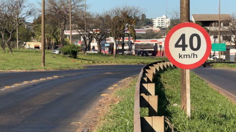 sinalização do perímetro urbano da br-365 em uberlândia