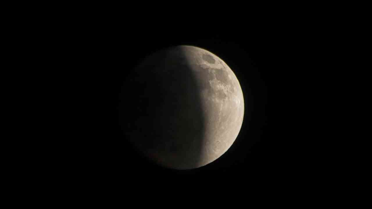 eclipse lunar parcial
