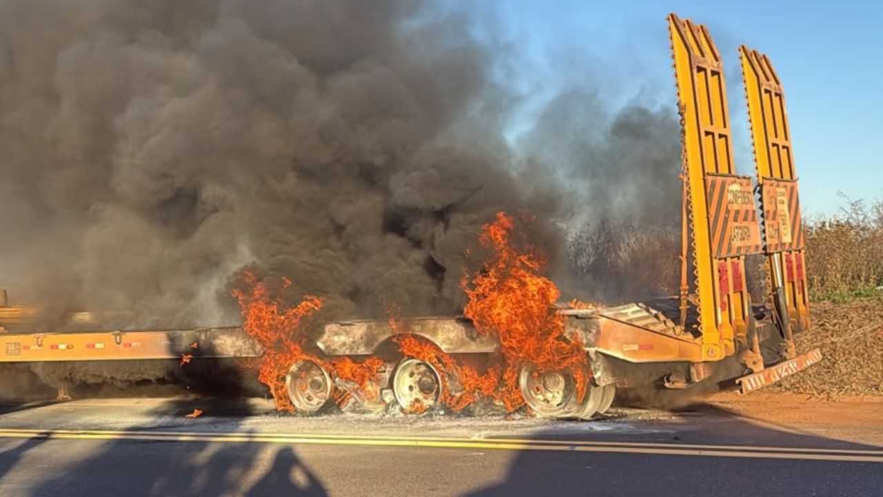 Incêndio em carreta Incêndio em carreta