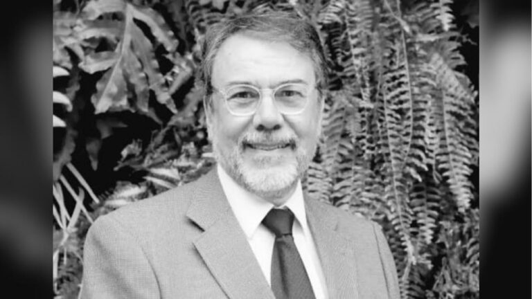 Morre o jornalista Carlos Monforte, um dos primeiros âncoras da TV brasileira, aos 77 anos