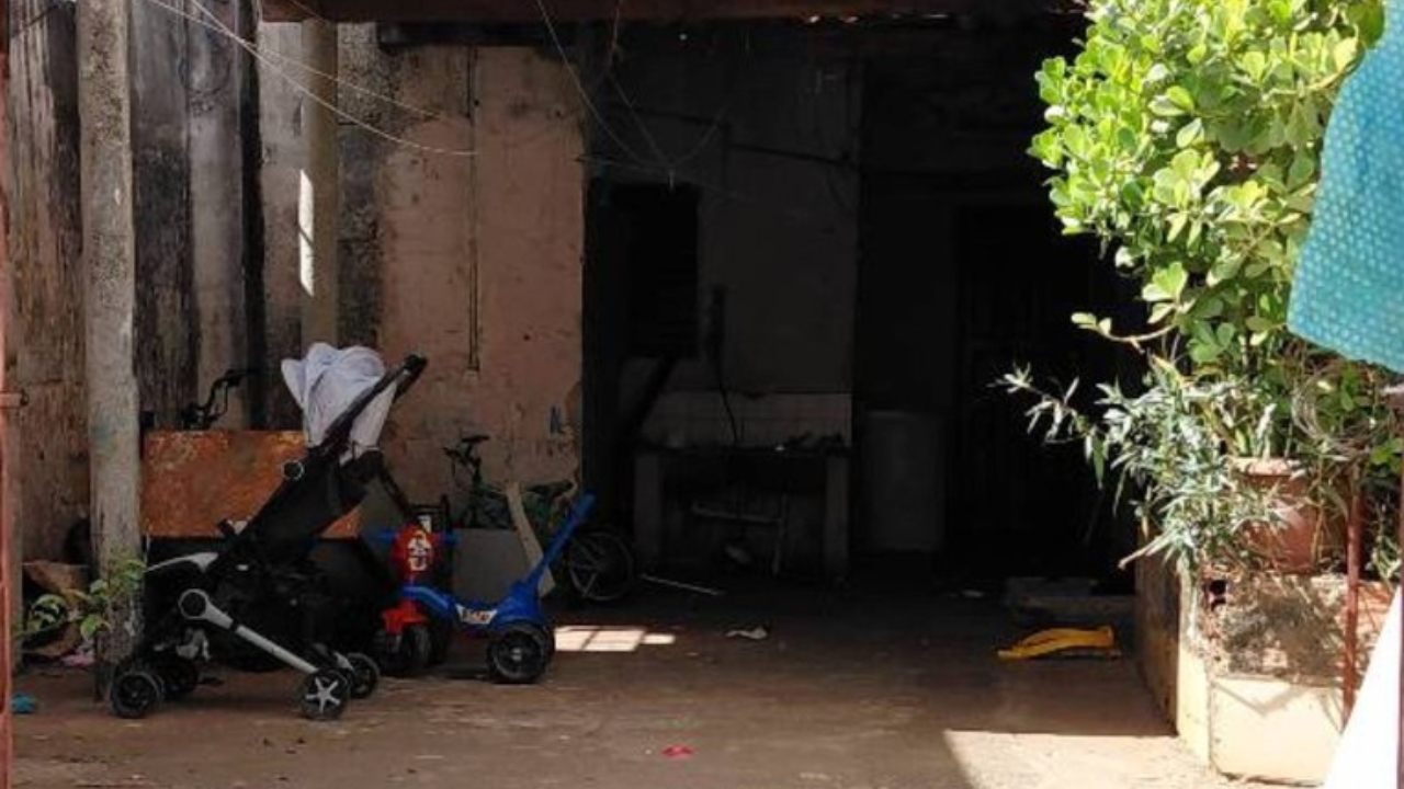 Mãe é presa por abandono de incapaz após denúncia em Patos de Minas Mãe é presa por abandono de incapaz após denúncia em Patos de Minas
