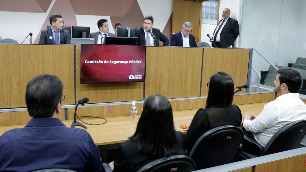 Câmara Municipal sobre Aeroporto de Uberlândia Câmara Municipal sobre Aeroporto de Uberlândia
