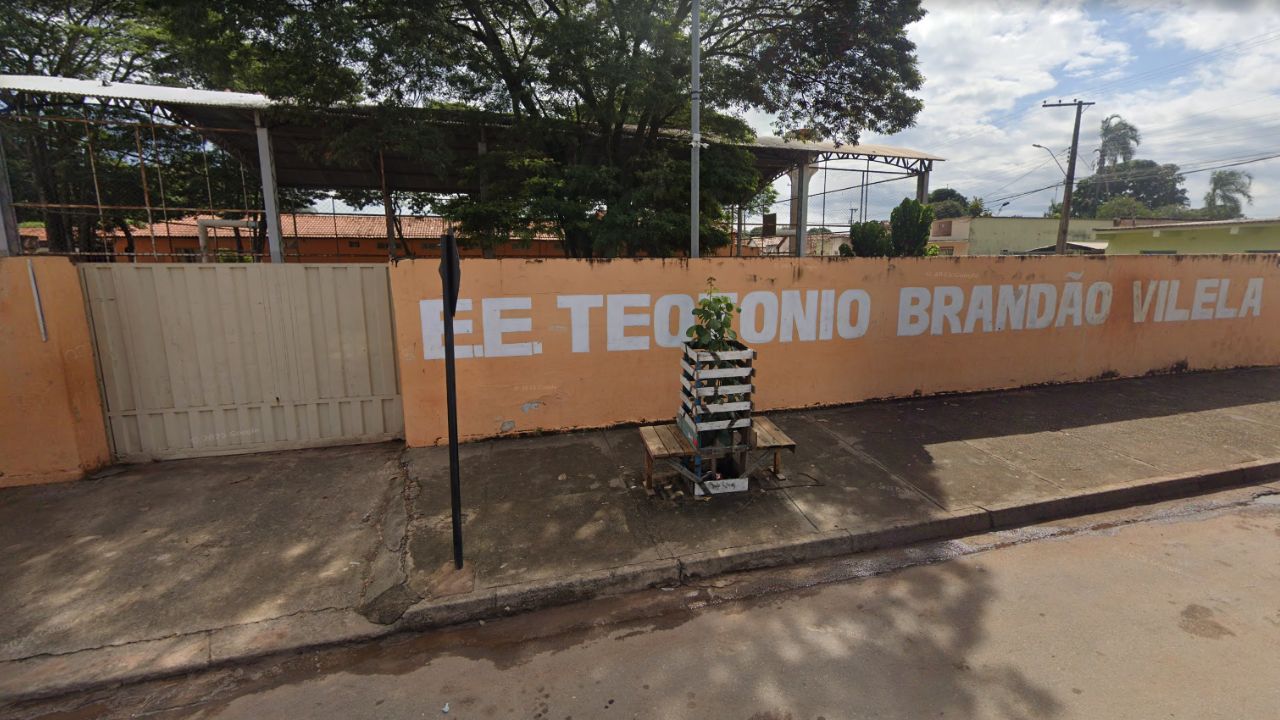 agredir menino de 7 anos agredir menino de 7 anos