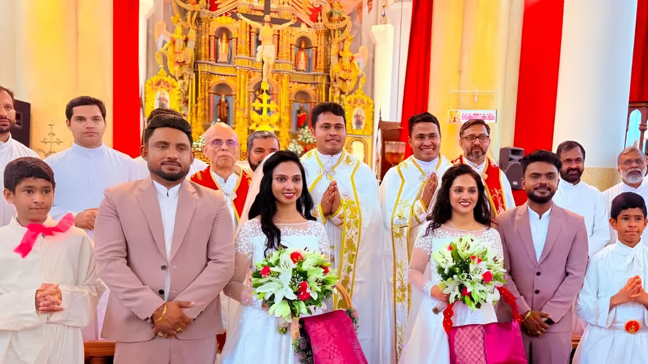 Irmãos gêmeos casam com irmãs gêmeas, padres gêmeos oficiam casamento em Kerala