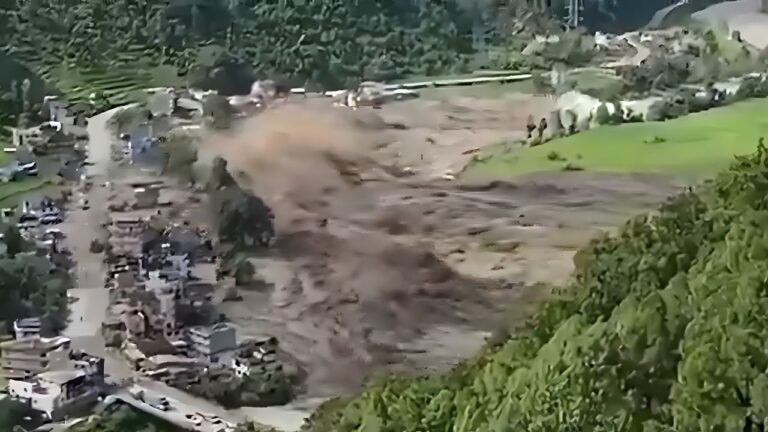 Enchente no Nepal deixa 157 mortos e centenas desaparecidos