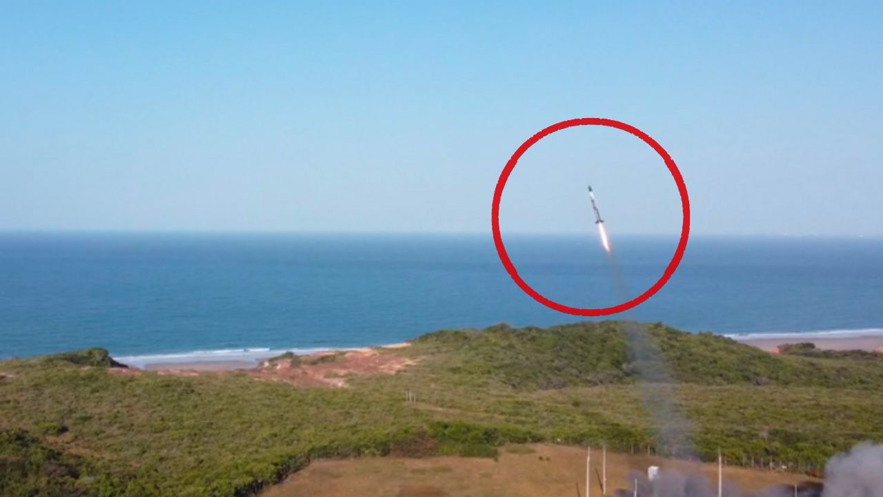 foguete sul coreano da INNOSPACE sendo lançado no maranhão antes de ser abatido pela FAB foguete sul coreano da INNOSPACE sendo lançado no maranhão antes de ser abatido pela FAB
