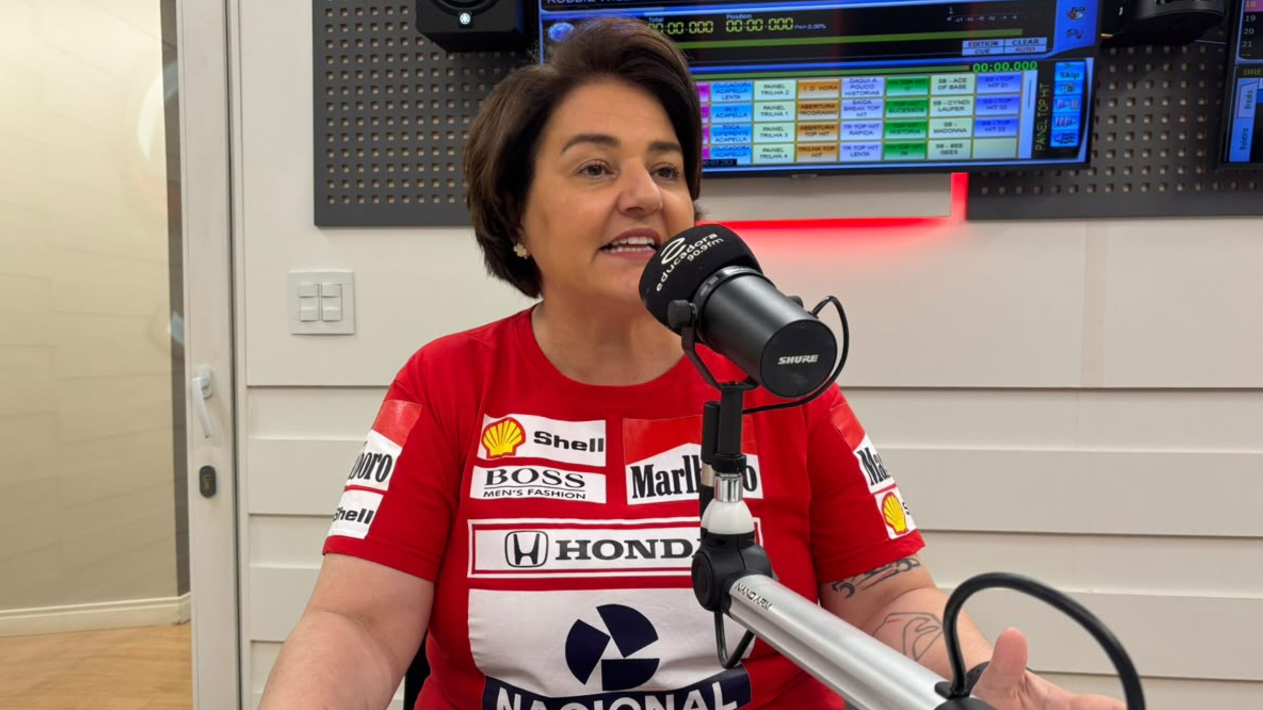 Helen Vilela nos estúdios da Educadora Helen Vilela nos estúdios da Educadora