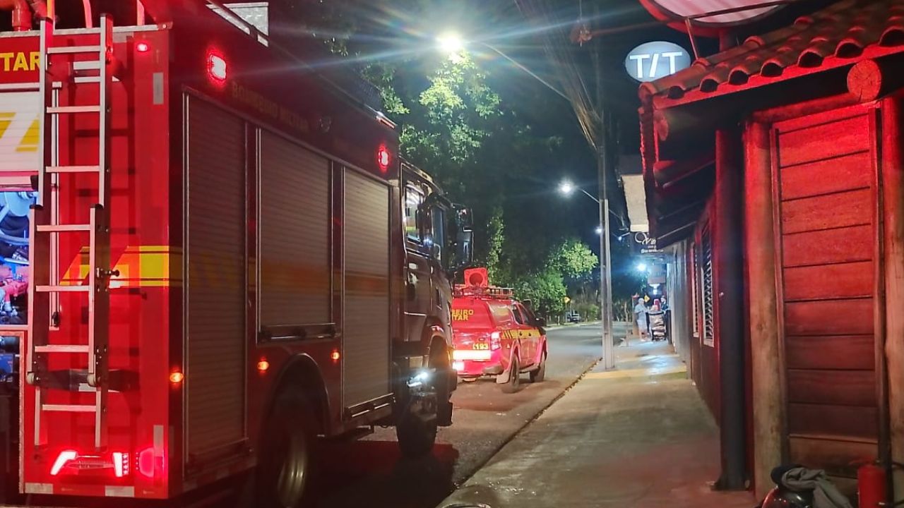 Restaurante: Incêndio em uma espetaria no bairro Laranjeiras.