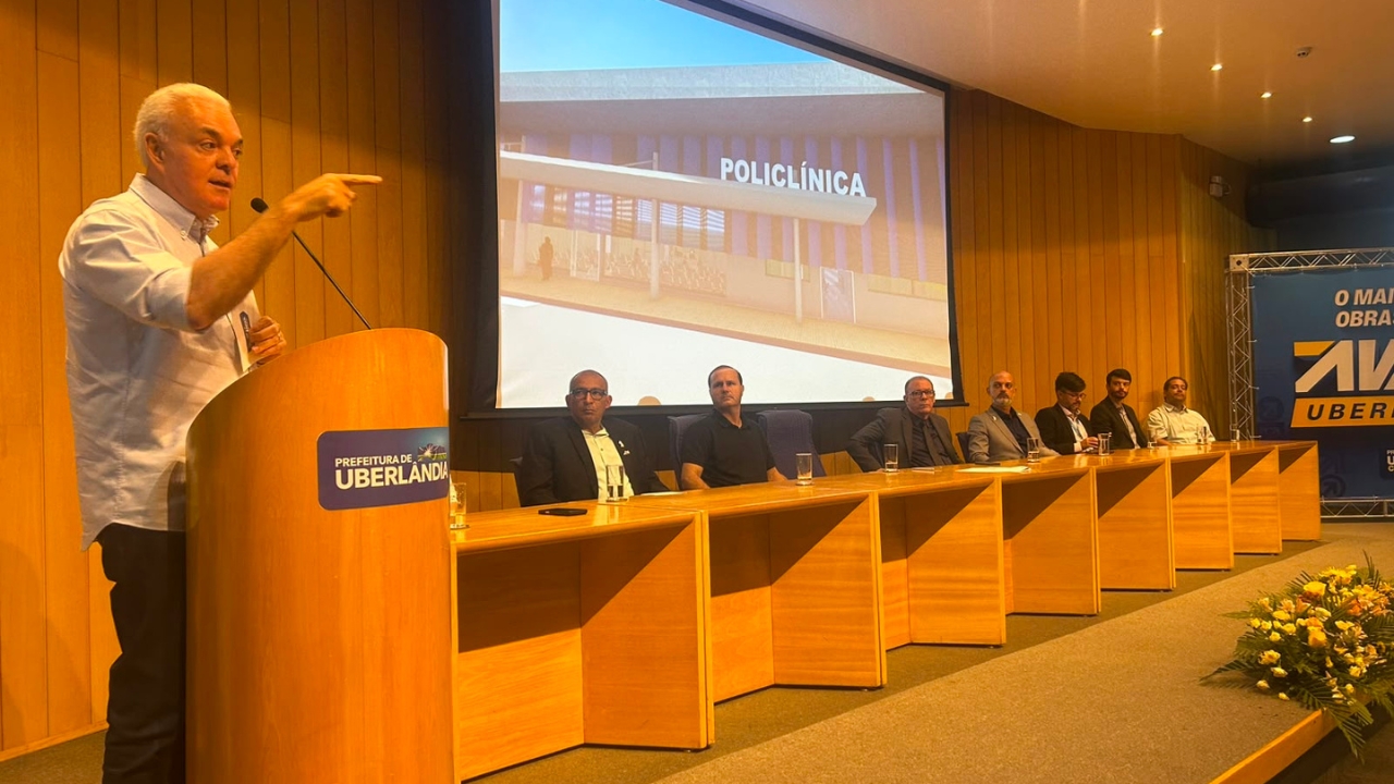Autoridades municipais e representantes do Ministério da Saúde participaram da assinatura da ordem de serviço da Policlínica de Uberlândia Autoridades municipais e representantes do Ministério da Saúde participaram da assinatura da ordem de serviço da Policlínica de Uberlândia