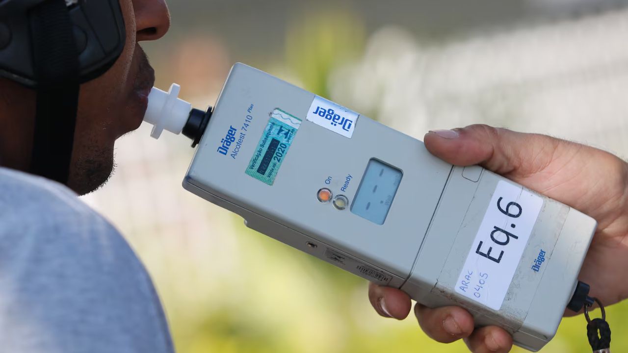 Mudança na Lei Seca: blitz terá procedimento para álcool, drogas e até bombom de licor; entenda