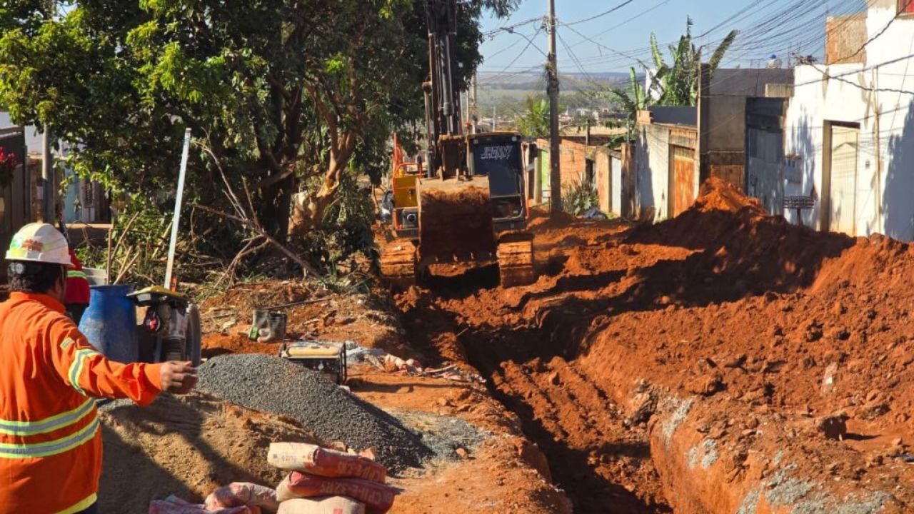 obras no Bairro Élisson Prieto