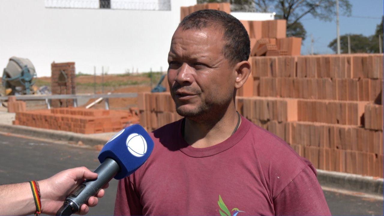 encarregado pela obra que foi furtada com tijolos encarregado pela obra que foi furtada com tijolos