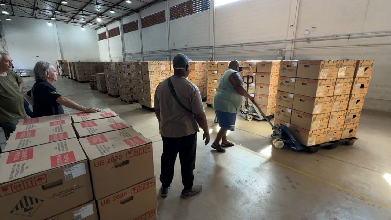 urnas eletrônicas chegam a Uberlândia urnas eletrônicas chegam a Uberlândia