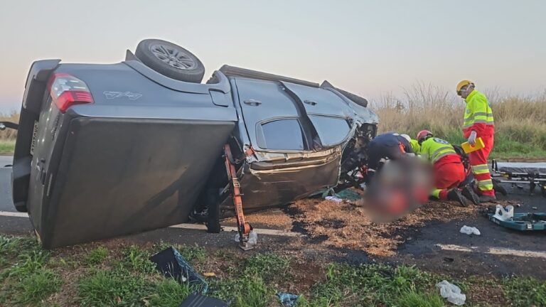 Acidente na BR-050 deixou uma vítima em estado grave e provocou a interdição parcial da rodovia em Araguari - Crédito: Redes sociais/Reprodução