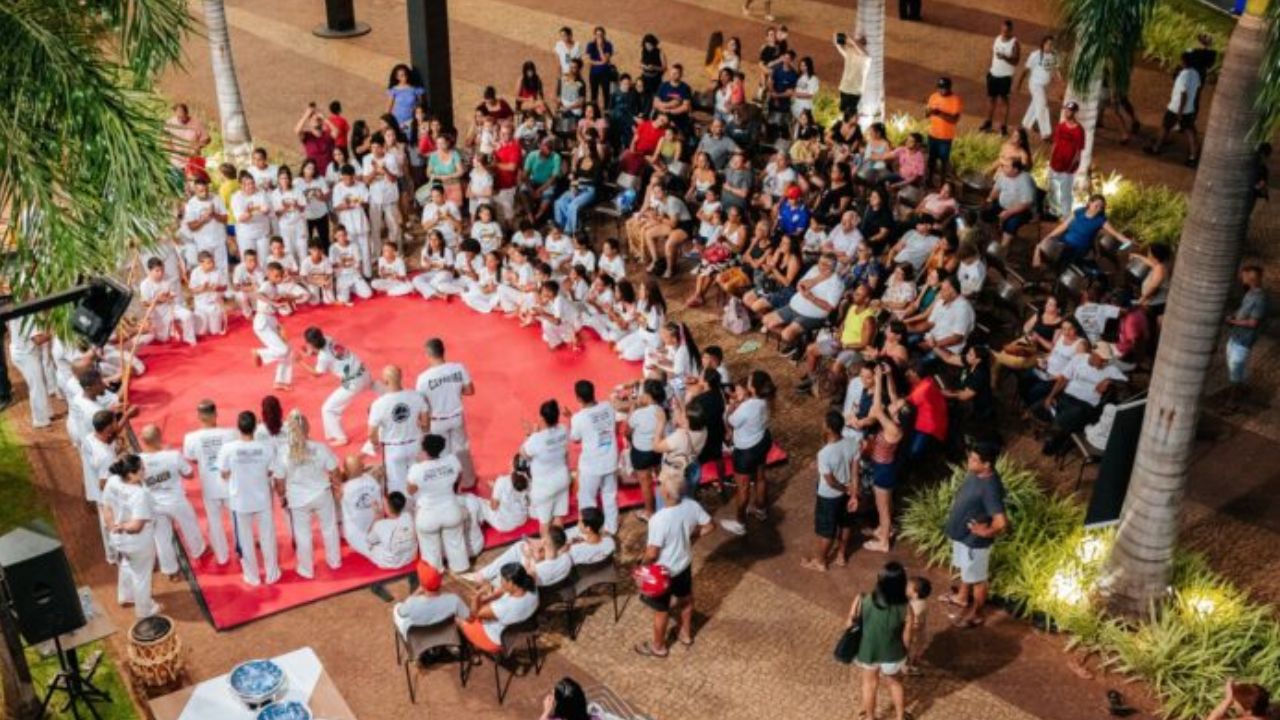 Festival Internacional de Capoeira em Uberlândia Festival Internacional de Capoeira em Uberlândia
