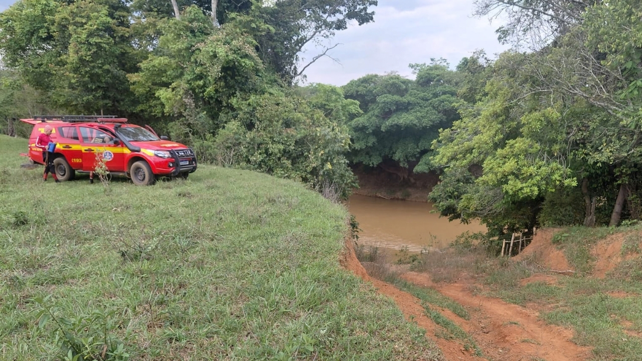 Bombeiros encontram corpo de homem no Rio Paranaíba em Patos de Minas