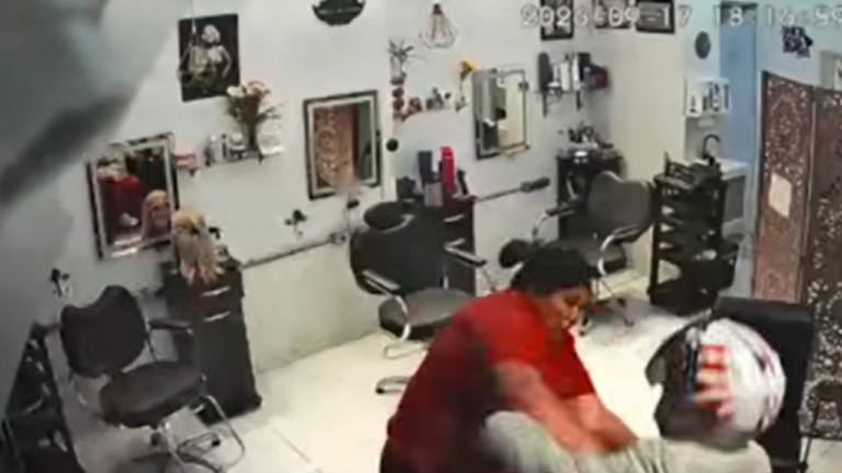 manicure batendo ladrão