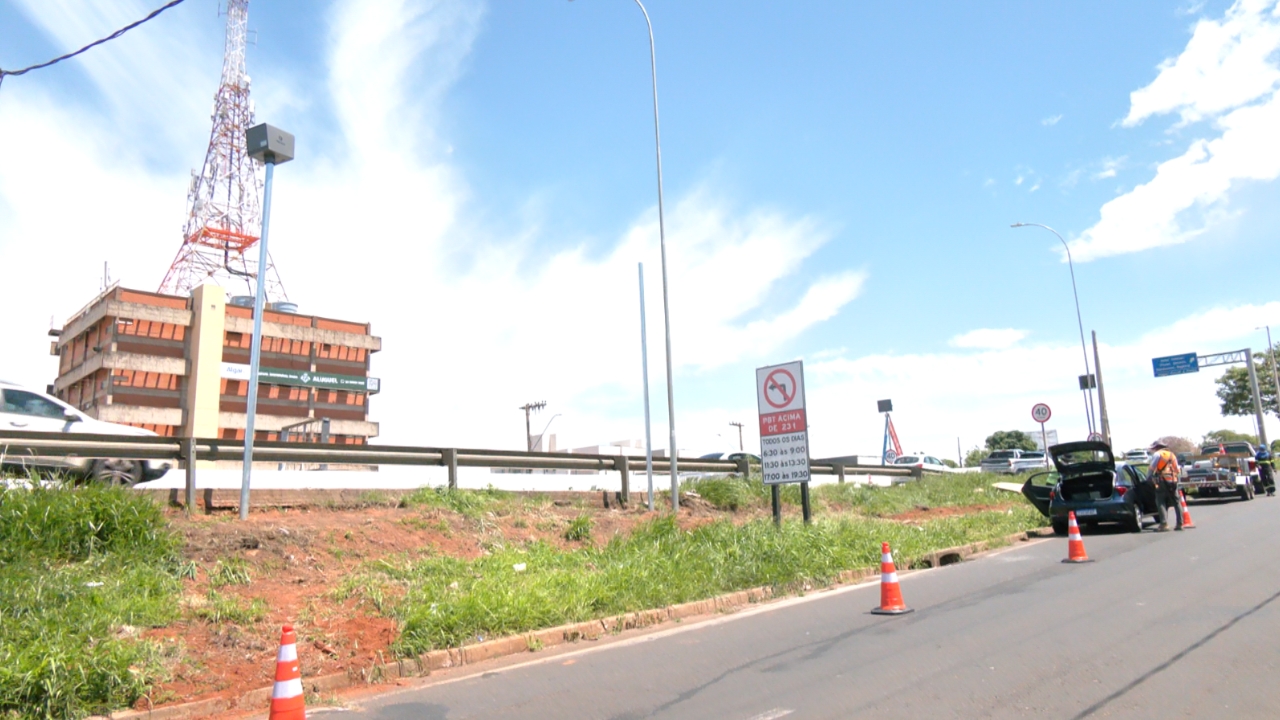 Radares da BR-050 em Uberlândia voltaram a operar no trecho do bairro Custódio Pereira Radares da BR-050 em Uberlândia voltaram a operar no trecho do bairro Custódio Pereira