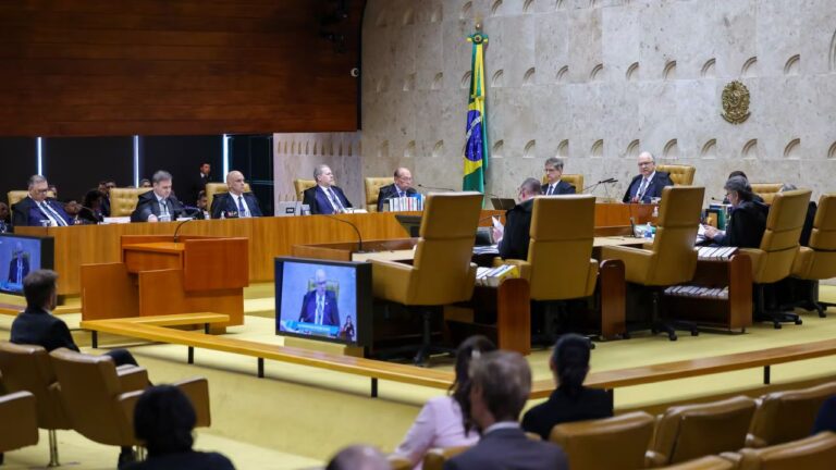 Julgamento no STF sobre Moraes é adiado após pedido de vista de Flávio Dino