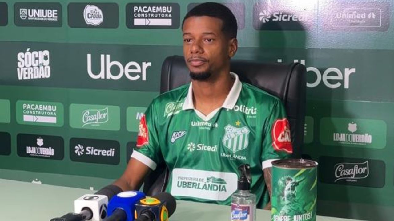 zagueiro Max Miller UEC zagueiro Max Miller UEC